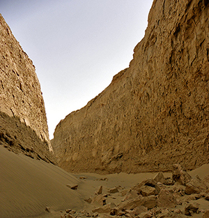 Canyon de Zaban-e-Mar-shahdad-iran